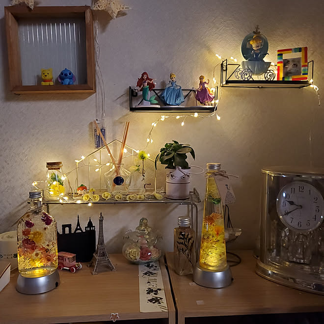 壁 天井 オブジェ ディズニー大好き ディズニーフィギュア ライトアップ などのインテリア実例 21 05 27 08 28 36 Roomclip ルームクリップ