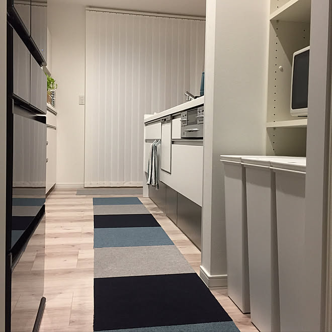 キッチン ゴミ箱 ブルーグレー ニトリ タイルカーペット Panasonicキッチン などのインテリア実例 17 08 02 22 09 25 Roomclip ルームクリップ