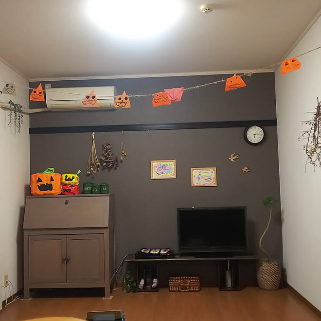 部屋全体/いいね&フォローありがとうございます☆/こどもと暮らす。/ハロウィン/手作りハロウィンを楽しむ♡...などのインテリア実例 - 2021-09-25 11:11:37