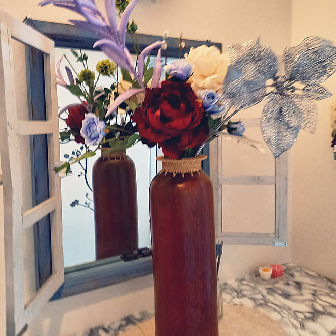 玄関 入り口 和風の花瓶に洋風造花 購入目的はベランダの後日pic W投稿スミマセン のインテリア実例 22 02 05 09 56 55 Roomclip ルームクリップ 玄関 入り口 和風の花瓶に洋風造花 購入目的はベランダの後日pic W投稿スミマセン のインテリア実例 22 02 05 09 56 55 Roomclip ルームクリップ