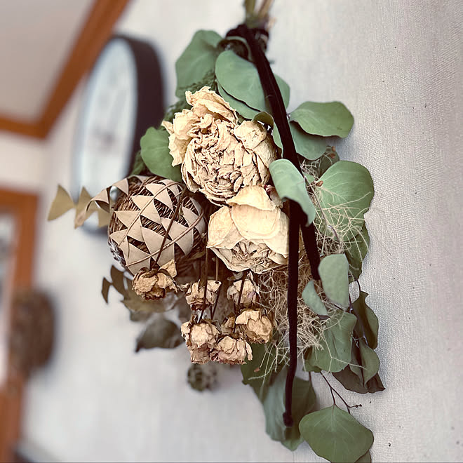 ユーカリの葉 ドライスワッグ 家周りの素材でドライフラワー作り イベント参加 ハンドメイド などのインテリア実例 23 01 25 13 02 08 Roomclip ルームクリップ