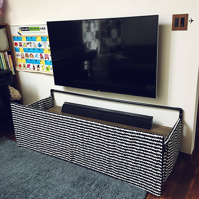 サウンドバー 壁掛けテレビ 子供フェンス コレ Diyしたよ テレビボード などのインテリア実例 05 09 15 45 03 Roomclip ルームクリップ