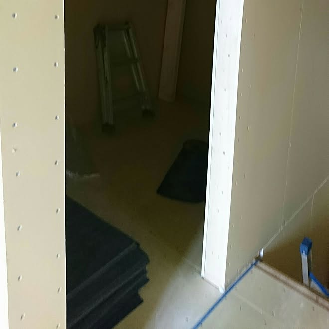 部屋全体 ウォークインクローゼット 擬似防音室 窓なし 新築建築中 などのインテリア実例 17 04 17 23 32 39 Roomclip ルームクリップ