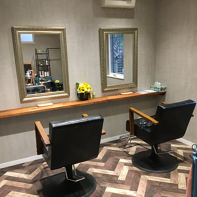 夢 美容室の椅子 美容室 鏡 椅子 などのインテリア実例 05 22 44 35 Roomclip ルームクリップ