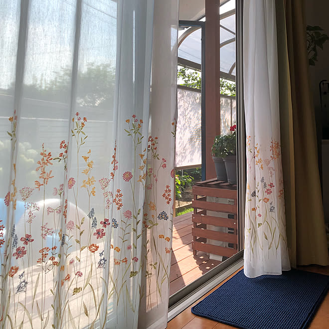 レースカーテン ニトリ 刺繍 ダイソー グリーンのある暮らし などのインテリア実例 07 03 14 52 56 Roomclip ルームクリップ