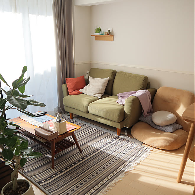 座椅子ソファ Unico カーテン 壁に付けられる家具 ベルメゾン Noceソファ などのインテリア実例 21 12 26 17 02 16 Roomclip ルームクリップ