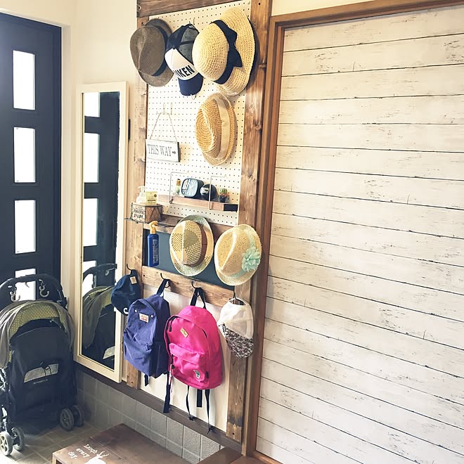 玄関 入り口 帽子掛け 玄関収納 壁面収納 有孔ボード などのインテリア実例 17 06 09 14 11 22 Roomclip ルームクリップ
