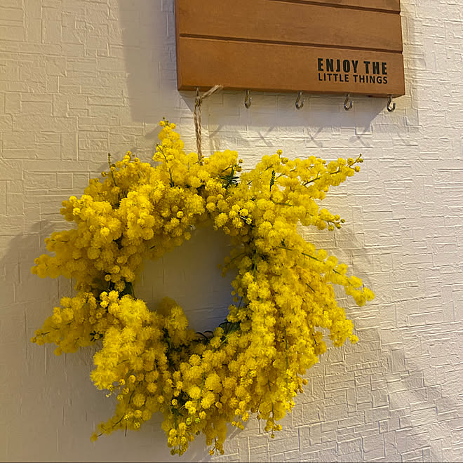 ミモザリース リース アカシアミモザ ドライフラワー ミモザ などのインテリア実例 03 04 53 39 Roomclip ルームクリップ