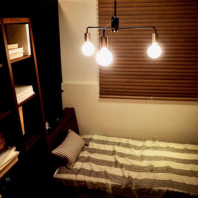 ワンルーム照明 男前 ブルックリン風 ライト照明 照明 などのインテリア実例 08 02 00 27 25 Roomclip ルームクリップ