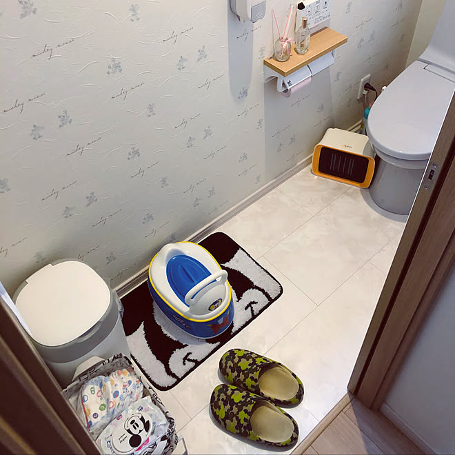 おまるが写っててスミマセン おまる トイレトレーニング中 ディズニー大好き ナチュラル などのインテリア実例 06 27 13 28 55 Roomclip ルームクリップ