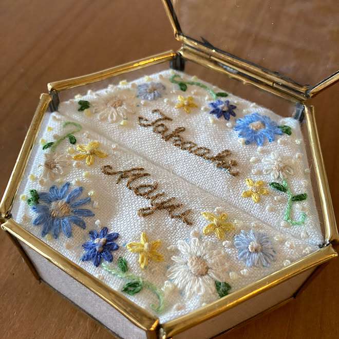 ガラスケース 刺繍 ハンドメイド リングピローのインテリア実例 21 04 08 21 14 41 Roomclip ルームクリップ
