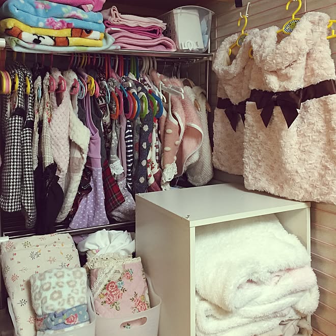 部屋全体 ハンドメイド犬服 ワンコ服クローゼット 押入れ収納 セリア などのインテリア実例 16 01 10 21 16 19 Roomclip ルームクリップ