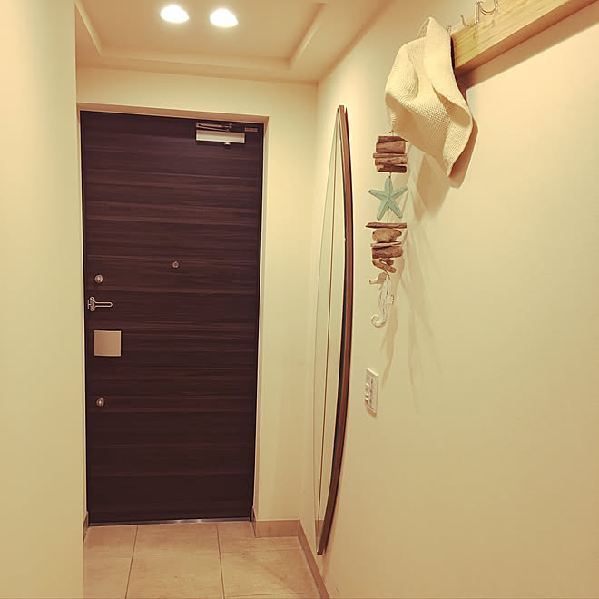 サーフミラー ポラダ 玄関 入り口 アクタス 無印良品の壁に付けられる家具のインテリア実例 17 09 24 17 03 34 Roomclip ルームクリップ