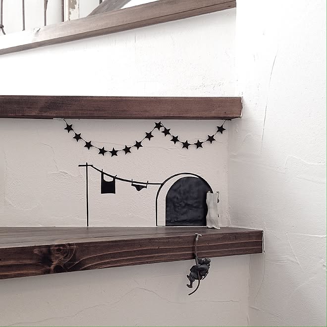 壁 天井 壁登りの術 隠れ身の術 机上忍者 インテリアどころかガチャ などのインテリア実例 15 07 08 09 34 51 Roomclip ルームクリップ