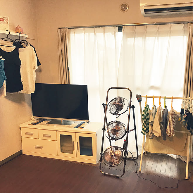 リビング 梅雨ですねぇ 6畳リビング 部屋干し 扇風機のインテリア実例 18 06 12 30 44 Roomclip ルームクリップ リビング 梅雨ですねぇ 6畳リビング 部屋干し 扇風機のインテリア実例 18 06 12 30 44 Roomclip ルームクリップ