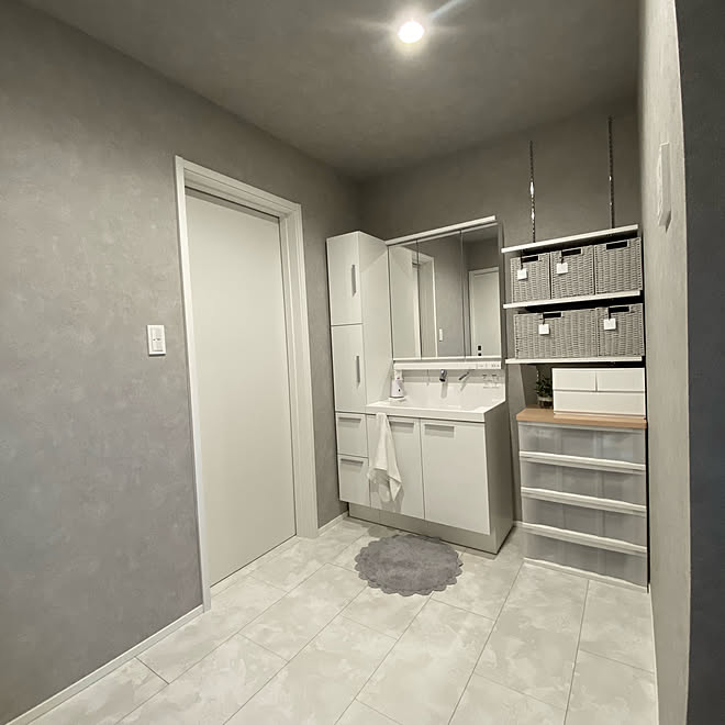 サンゲツクロス 洗面所 収納 洗面所 棚 洗面所 洋服収納 などのインテリア実例 22 01 22 16 04 04 Roomclip ルームクリップ