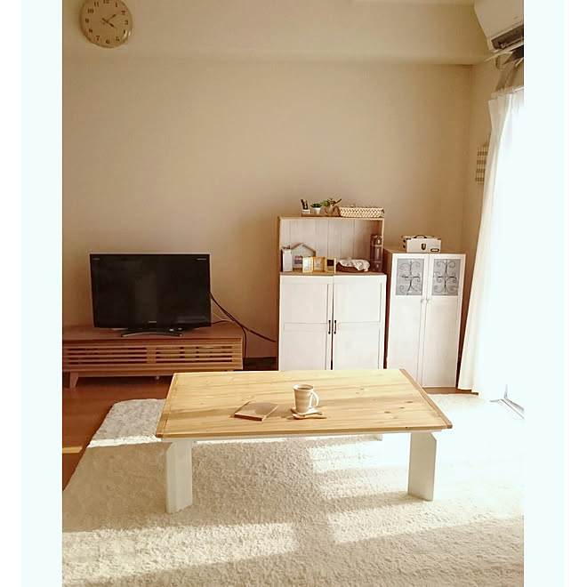 リビング ナチュラルインテリア Diy こたつ天板diy 身支度ロッカー などのインテリア実例 17 08 29 10 26 34 Roomclip ルームクリップ