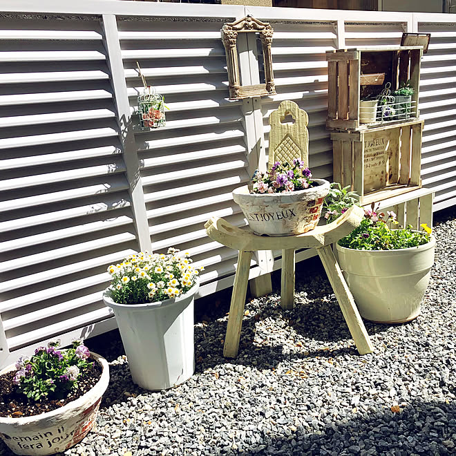 ルーバーラティスdiy ペイントリメイク 木箱リメイク 植木鉢リメイク フェイクフラワー などのインテリア実例 18 03 24 12 23 46 Roomclip ルームクリップ