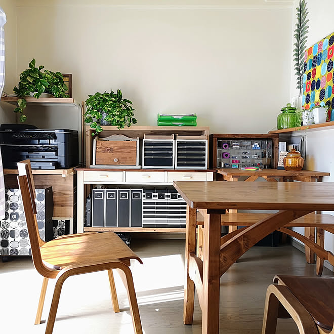 部屋全体 コの字家具 コの字ラック 足場板 書類収納 古材 などのインテリア実例 19 11 15 11 25 36 Roomclip ルームクリップ