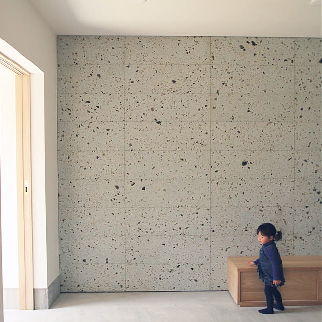 玄関 入り口 ナチュラルインテリア シンプルな暮らし すっきり暮らす 大谷石 などのインテリア実例 18 06 22 22 43 24 Roomclip ルームクリップ