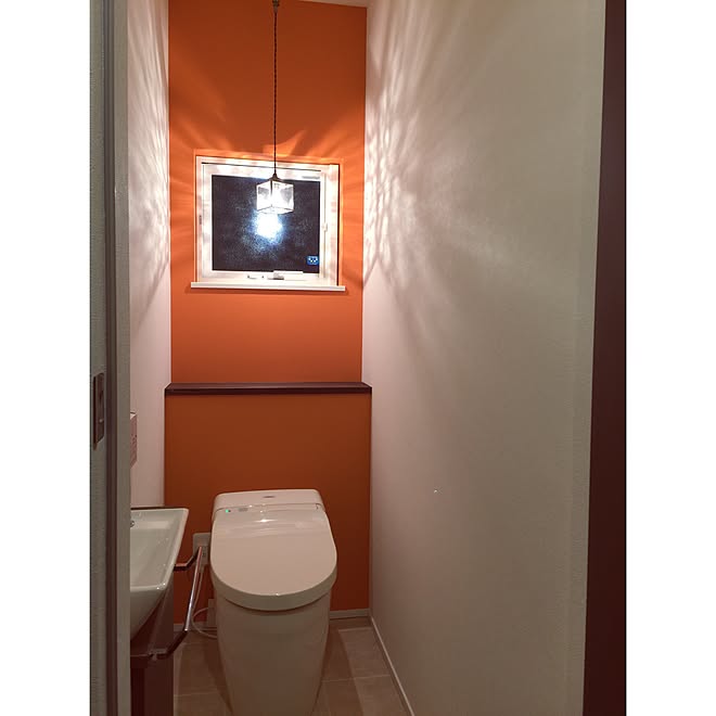 バス トイレ オシャレにしたい うまく撮れない アクセントクロス オレンジ 1階トイレのインテリア実例 16 04 24 00 28 44 Roomclip ルームクリップ バス トイレ オシャレにしたい うまく撮れない アクセントクロス オレンジ 1階トイレのインテリア実例 16 04 24 00 28 44 Roomclip ルームクリップ