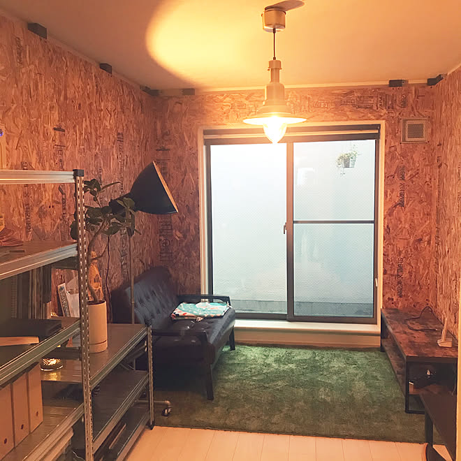 セルフリノベーション 観葉植物 男前 Osb Osbボードの壁 などのインテリア実例 04 28 16 48 13 Roomclip ルームクリップ