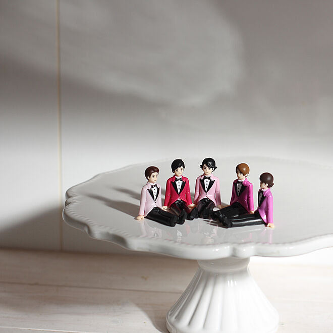 ベッド周り Arashi 座る嵐 コップのフチ子さん ケーキスタンド などのインテリア実例 19 12 29 12 04 27 Roomclip ルームクリップ