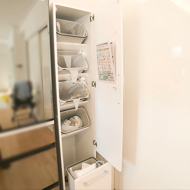 Panasonic冷蔵庫/タワーダストボックス/資源ごみ置き場/注文住宅/白い壁...などのインテリア実例 - 2019-12-02 15:27:01