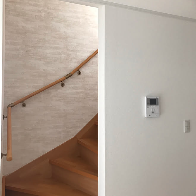 階段周り 階段が怖い 階段マット Panasonic インターホン 小学生ママ などのインテリア実例 21 03 26 05 45 10 Roomclip ルームクリップ