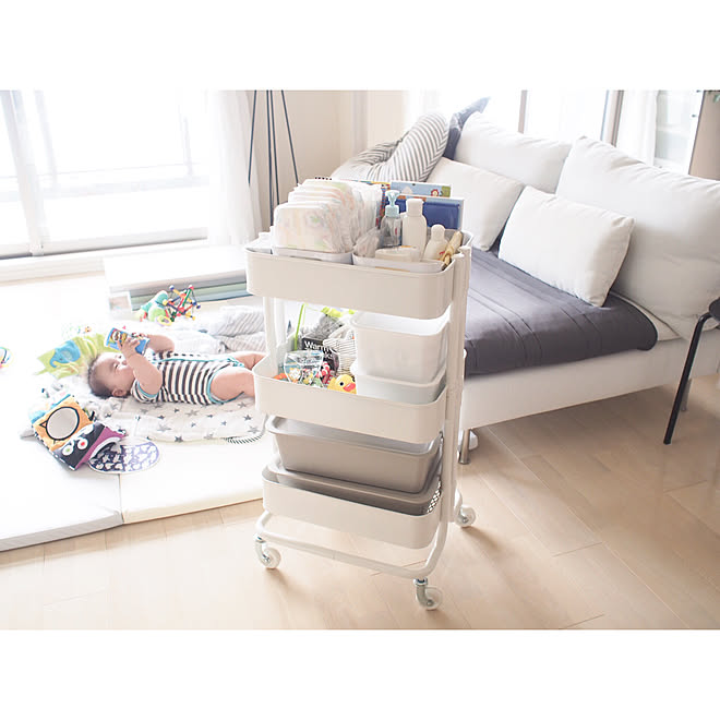 リビング/セリア/100均/ベビースペース/おむつ収納...などのインテリア実例 - 2018-08-01 00:15:17