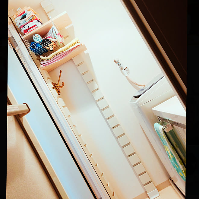 ディアウォール棚 ディアウォール コーナン木材 Diy ナチュラル などのインテリア実例 19 03 13 01 07 50 Roomclip ルームクリップ