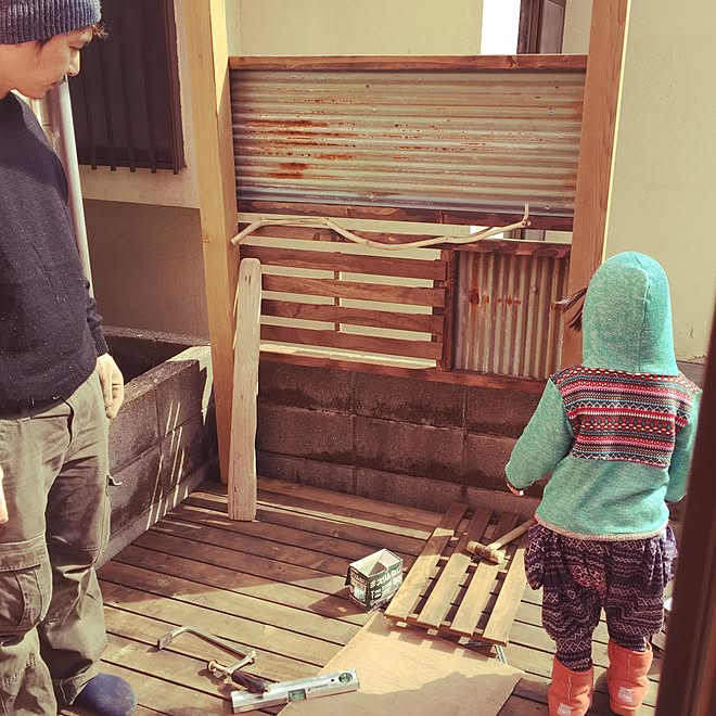 部屋全体 トタン 塀 Diy ウッドデッキ などのインテリア実例 16 02 22 19 49 01 Roomclip ルームクリップ 部屋全体 トタン 塀 Diy ウッドデッキ などのインテリア実例 16 02 22 19 49 01 Roomclip ルームクリップ