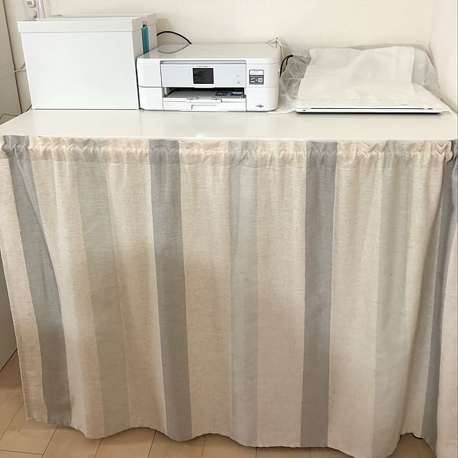 突っ張り棒でカーテンを吊るそう！～ハトメカーテンが簡単！～｜RESTA