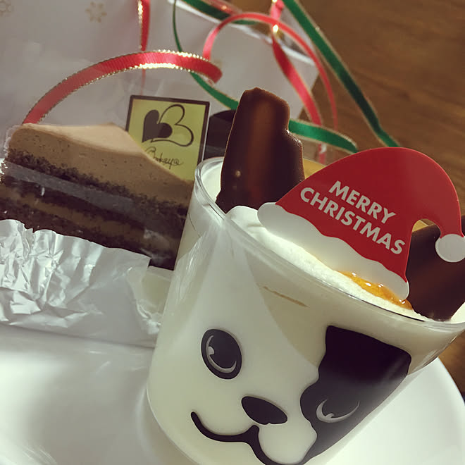 リビング 可愛い おいしそう チョコレートケーキ プリンフルーツケーキ などのインテリア実例 18 12 21 19 13 19 Roomclip ルームクリップ