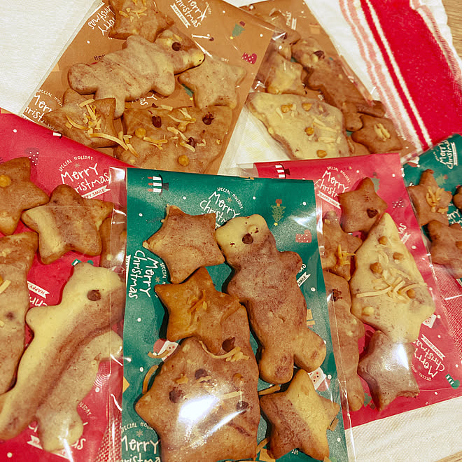 ラッピングも１００均 クリスマス柄の折り紙で クッキー作り コーヒー飲みながら おうち時間 などのインテリア実例 12 26 23 18 28 Roomclip ルームクリップ