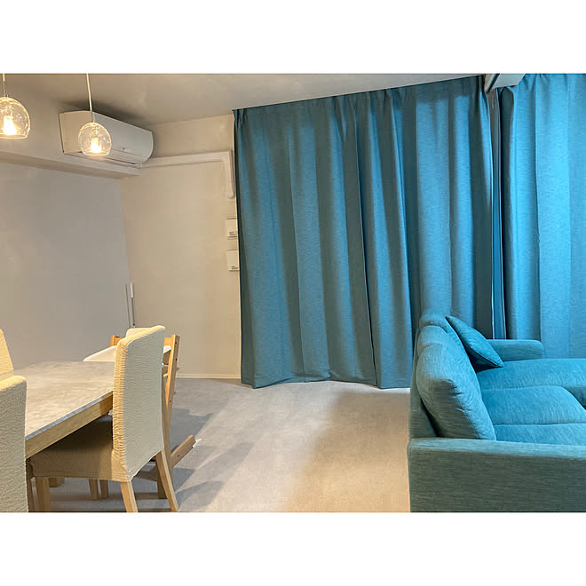 東リ タイルカーペット ターコイズブルー Ikea ニトリ Odelic ペンダントライト などのインテリア実例 09 25 23 23 07 Roomclip ルームクリップ