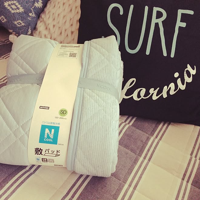 ベッド周り ニトリのクッションカバー クッション 接触冷感 Ncool などのインテリア実例 16 05 29 18 53 56 Roomclip ルームクリップ