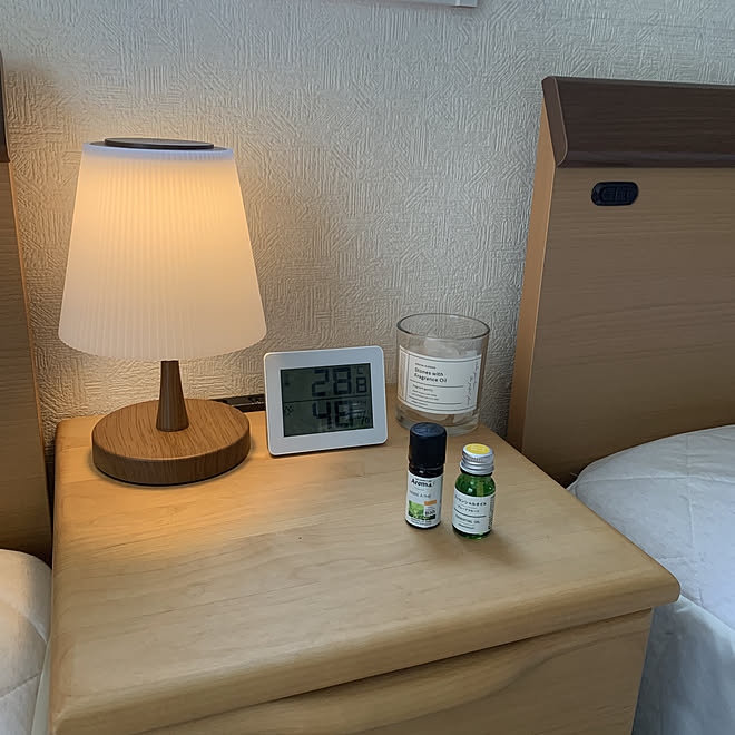 ナイトテーブル 無印良品 スリーcoins グレープフルーツ ティートゥリー などのインテリア実例 22 10 16 16 08 34 Roomclip ルームクリップ