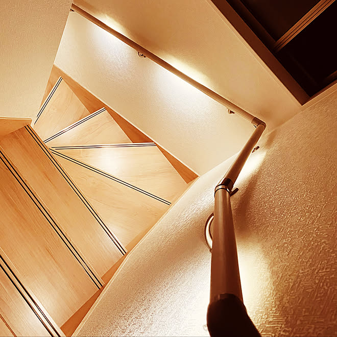 間接照明diy 階段 階段手すり ナチュラル 照明 などのインテリア実例 21 12 16 19 14 13 Roomclip ルームクリップ