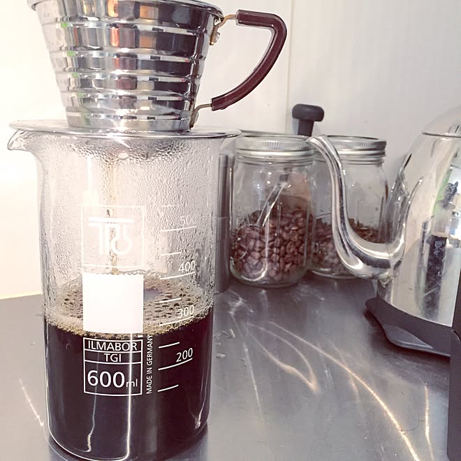 キッチン ビーカーにコーヒー ビーカー Coffee 男前 などのインテリア実例 16 03 21 14 15 13 Roomclip ルームクリップ