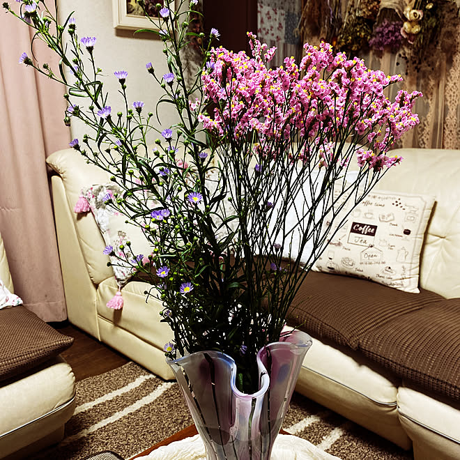 花のある暮らし フラワーベース スターチス 小花 道の駅 などのインテリア実例 07 15 19 27 48 Roomclip ルームクリップ