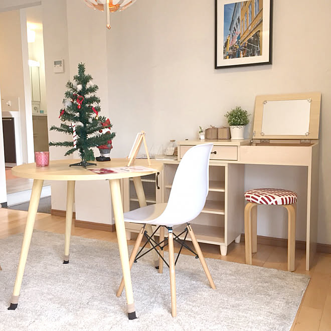 リビング ドレッサー デスク デスクドレッサー ナチュラルホワイト などのインテリア実例 17 12 11 12 25 26 Roomclip ルームクリップ