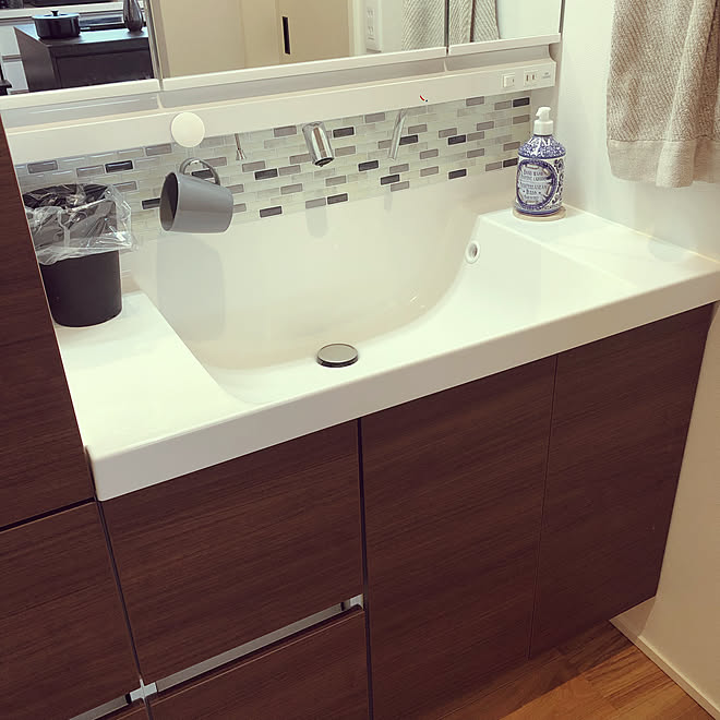 洗面台 タイルシール タイル Lixil Lixil洗面台 などのインテリア実例 22 02 19 08 17 29 Roomclip ルームクリップ