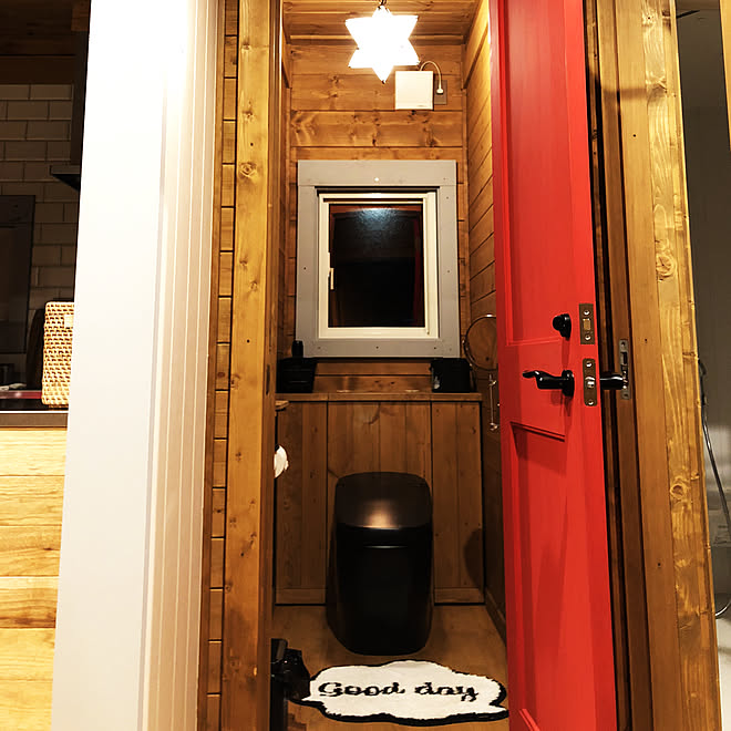 黒い便器 バス トイレ Bess カントリーログ Ikeaのインテリア実例 18 03 04 21 12 48 Roomclip ルームクリップ