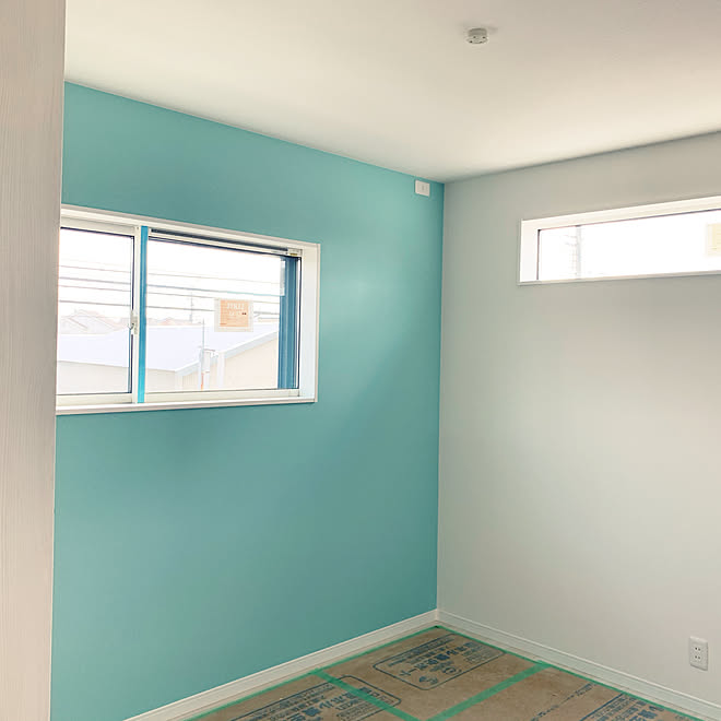 アクセントクロス ビビットカラー 子供のいる暮らし 子供部屋 部屋全体のインテリア実例 08 29 19 58 17 Roomclip ルームクリップ