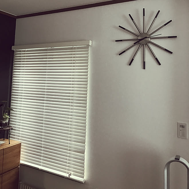 壁 天井 ダイソン 時計 ボーコンセプト 海外インテリア好き などのインテリア実例 17 11 22 08 29 14 Roomclip ルームクリップ