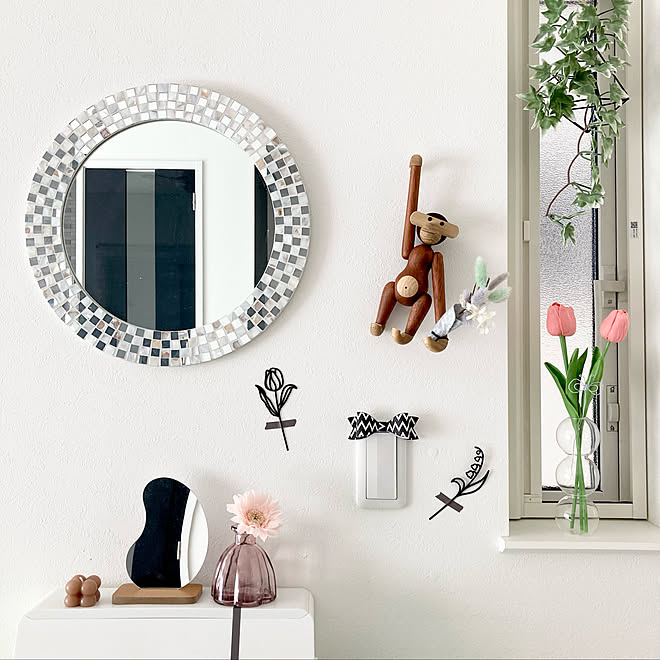 おバカな私を笑って下さい ほっぺが痛い ワイヤーフラワー セリア フラワーベース セリア などのインテリア実例 22 02 18 13 29 10 Roomclip ルームクリップ