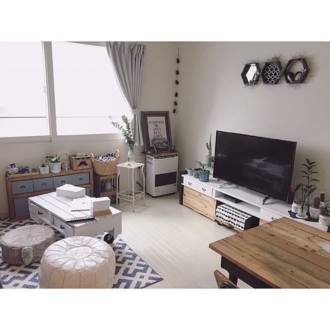 部屋全体 一人暮らし 海外ドラマみたいな部屋に住みたい レトロ テレビボード などのインテリア実例 17 04 08 21 02 38 Roomclip ルームクリップ 部屋全体 一人暮らし 海外ドラマみたいな部屋に住みたい レトロ テレビボード などのインテリア実例 17 04 08 21 02 38 Roomclip ルームクリップ