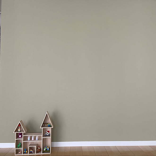 グレージュの壁紙 Diy Style Diyペンキ リノベ済みマンション 子供のいる暮らし などのインテリア実例 05 15 15 04 41 Roomclip ルームクリップ