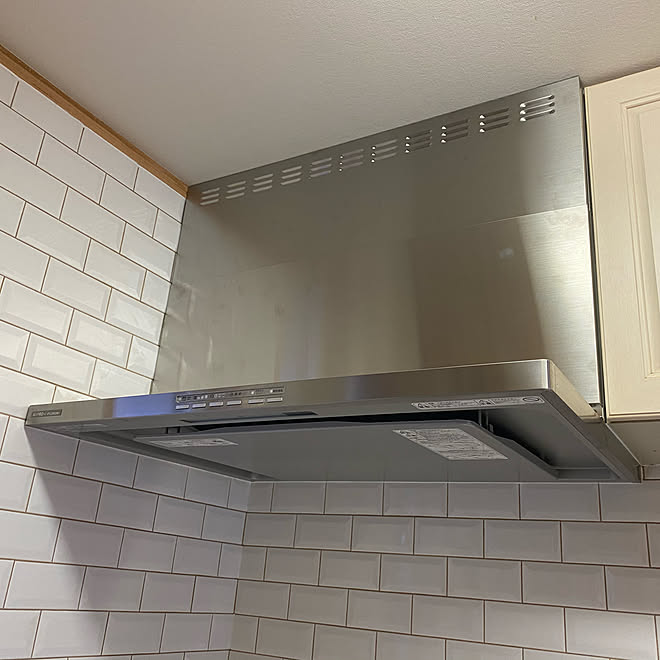 リンナイogrシリーズ クリーンフード レンジフード交換diy キッチンリメイクシート ソープディスペーサー取り付け サブウェイタイル などのインテリア実例 10 19 00 58 Roomclip ルームクリップ リンナイogrシリーズ クリーンフード レンジフード交換diy キッチンリメイクシート ソープディスペーサー取り付け サブウェイタイル などのインテリア実例 10 19 00 58 Roomclip ルームクリップ